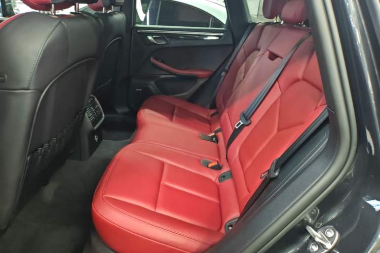 Used Porsche Macan 2022 Macan S 2.9T Left Rear Seat