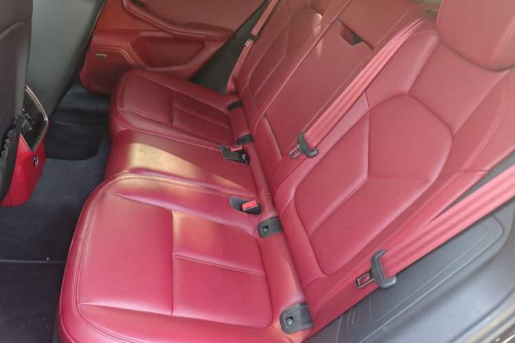 Used Porsche Macan 2022 Macan S 2.9T Left Rear Seat