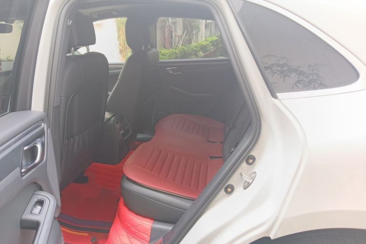 Used Porsche Macan 2022 Macan 2.0T Left Rear Seat