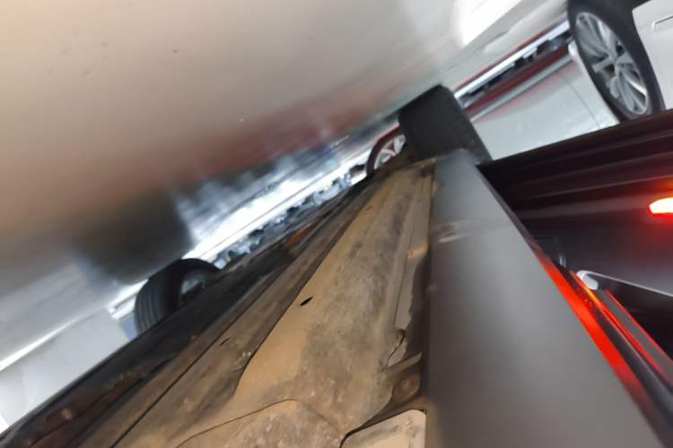 Used Porsche Macan 2022 Macan 2.0T Left Side Sill