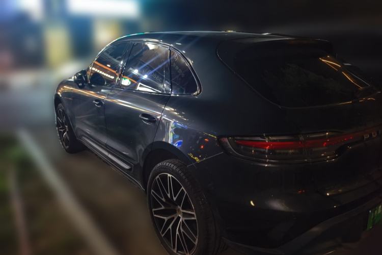 Used Porsche Macan 2022 Macan 2.0T Rear Left 45 Deg