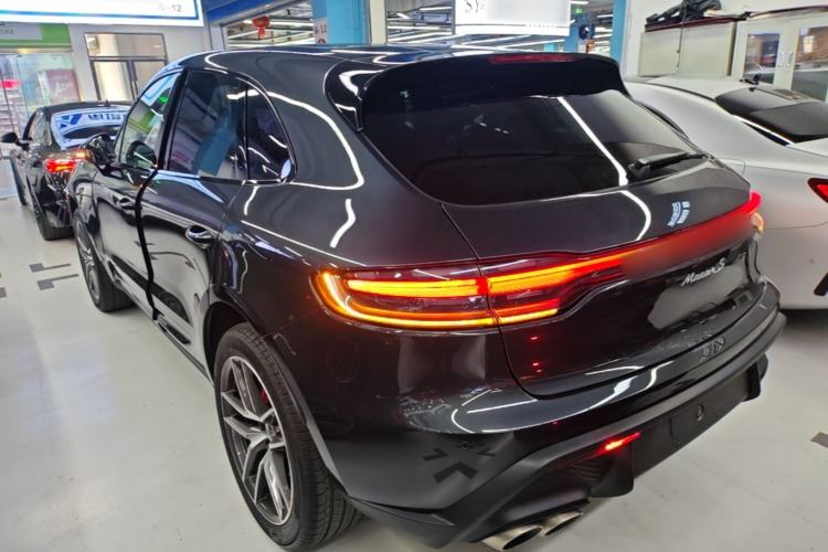 Used Porsche Macan 2022 Macan S 2.9T Rear Left 45 Deg