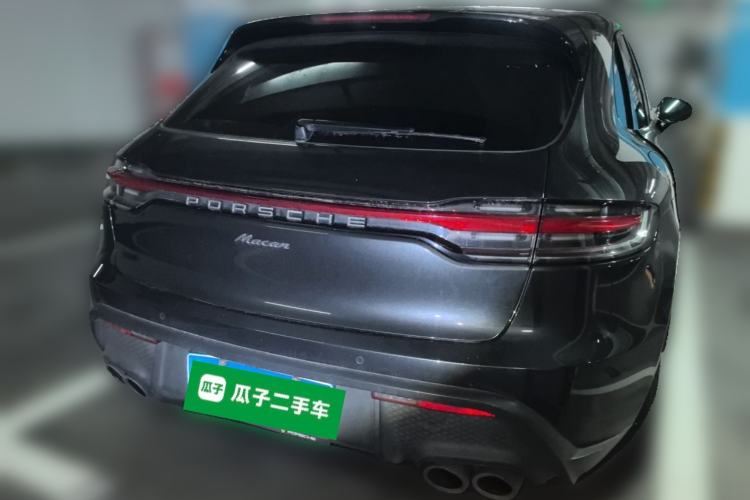 Used Porsche Macan 2022 Macan 2.0T Rear Right 45 Deg