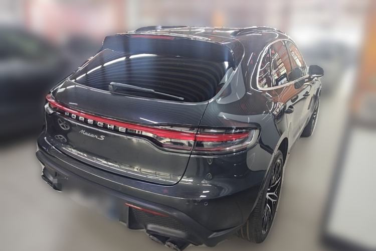 Used Porsche Macan 2022 Macan 2.0T Rear Right 45 Deg