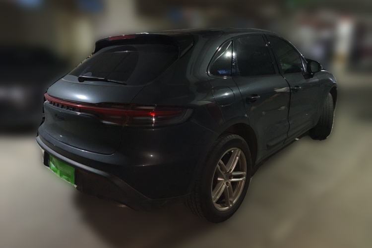 Used Porsche Macan 2022 Macan 2.0T Rear Right 45 Deg