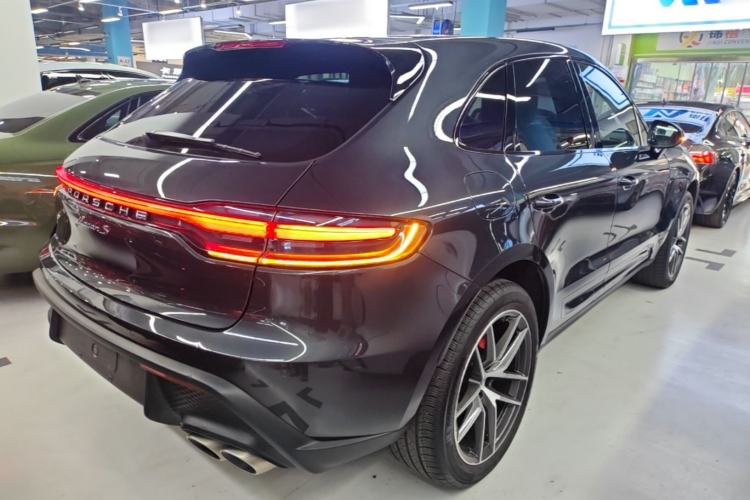 Used Porsche Macan 2022 Macan S 2.9T Rear Right 45 Deg