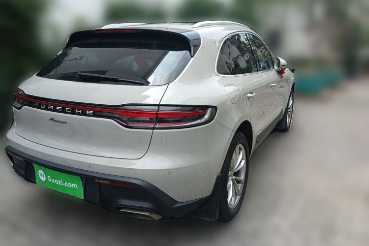 Used Porsche Macan 2022 Macan 2.0T Rear Right 45 Deg