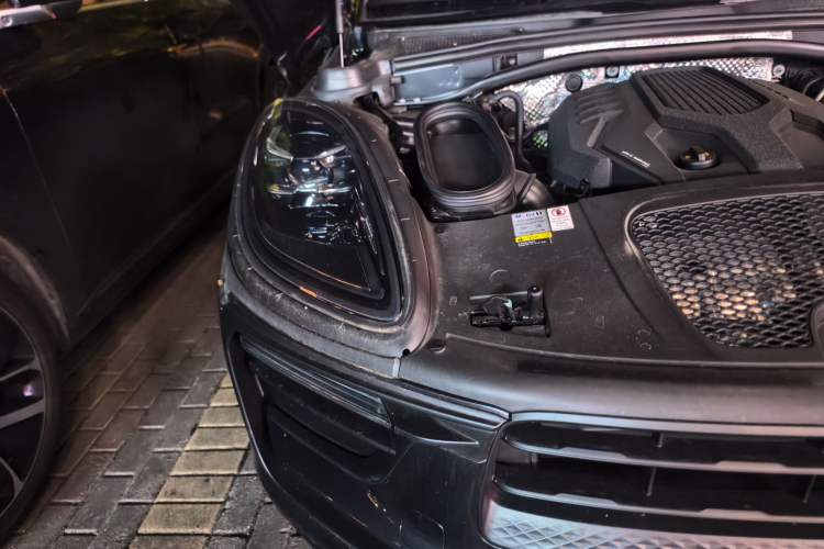 Used Porsche Macan 2022 Macan 2.0T Right Front Headlight