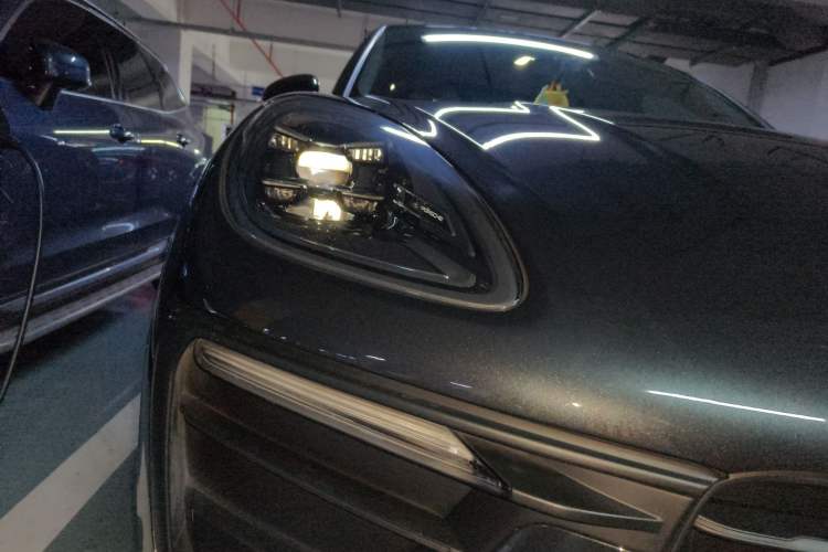 Used Porsche Macan 2022 Macan 2.0T Right Front Headlight