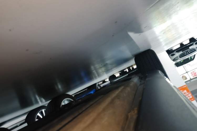 Used Porsche Macan 2022 Macan 2.0T Right Side Sill