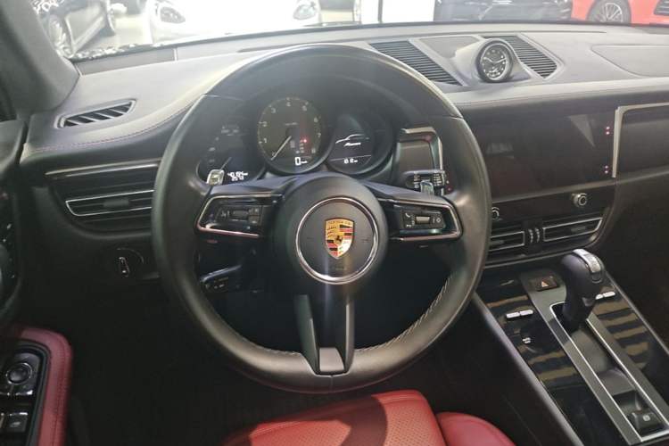Used Porsche Macan 2022 Macan 2.0T Steering Wheel