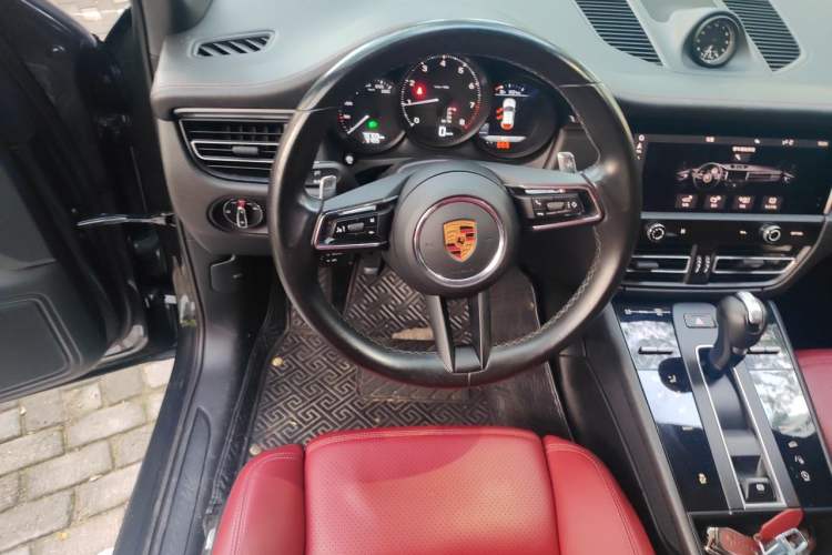 Used Porsche Macan 2022 Macan 2.0T Steering Wheel