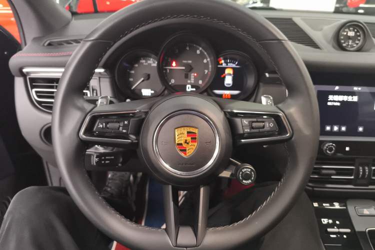 Used Porsche Macan 2022 Macan 2.0T Steering Wheel