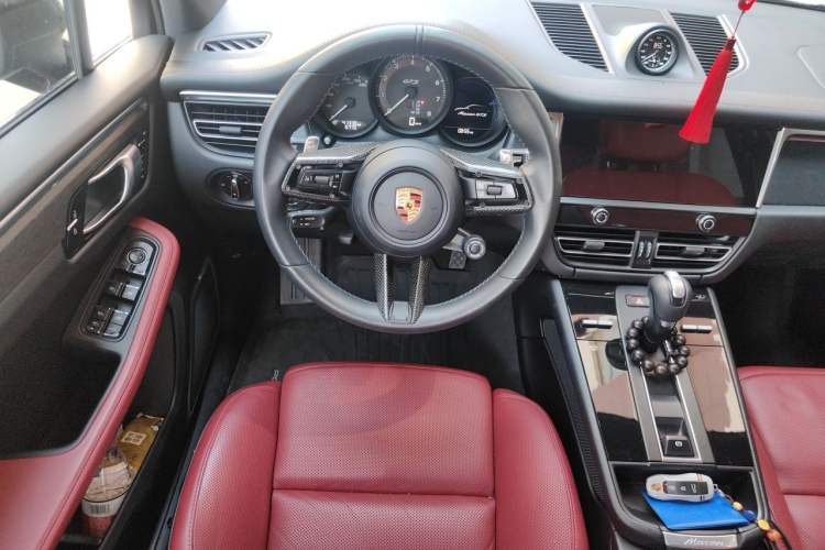 Used Porsche Macan 2022 Macan GTS 2.9T Steering Wheel