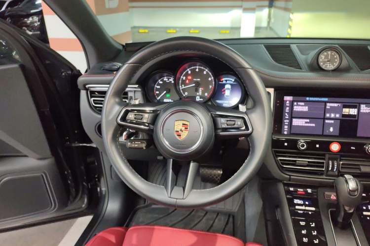 Used Porsche Macan 2022 Macan 2.0T Steering Wheel