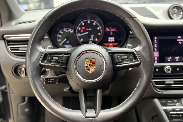 Used Porsche Macan 2022 Macan 2.0T Steering Wheel