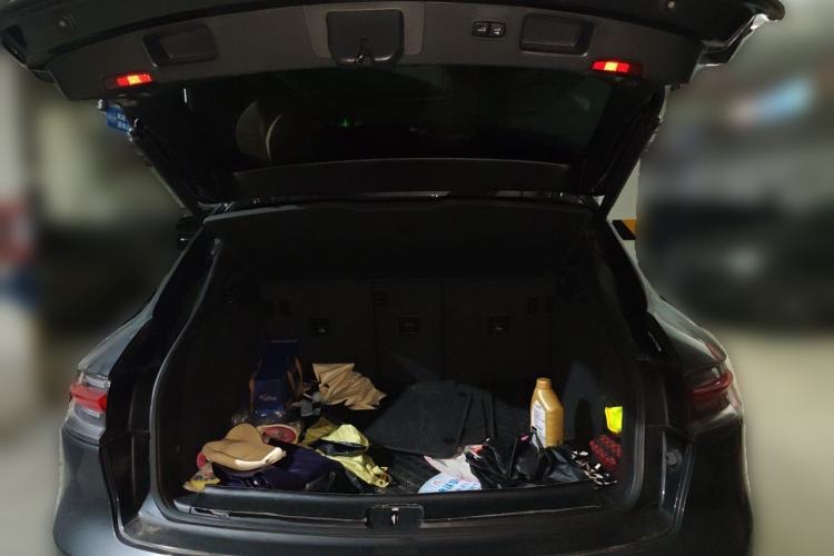Used Porsche Macan 2022 Macan 2.0T Trunk