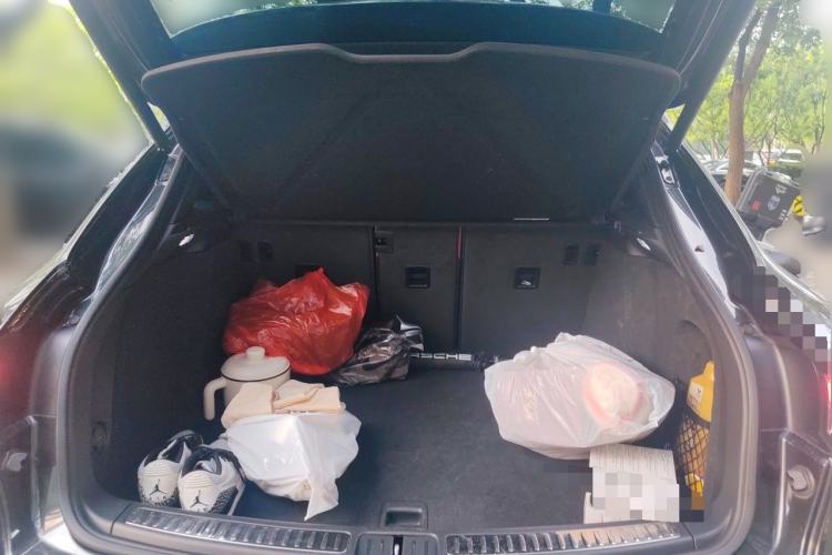 Used Porsche Macan 2022 Macan 2.0T Trunk