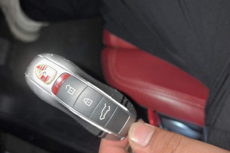Used Porsche Macan 2022 Macan 2.0T Vehicle Key