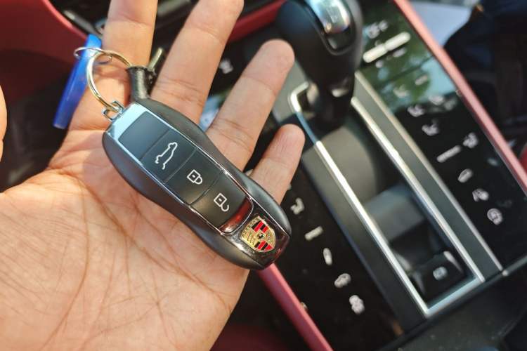 Used Porsche Macan 2022 Macan S 2.9T Vehicle Key