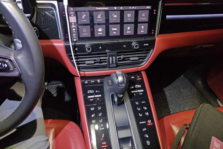Used Porsche Macan 2022 Macan S 2.9T Audio And AC Panel