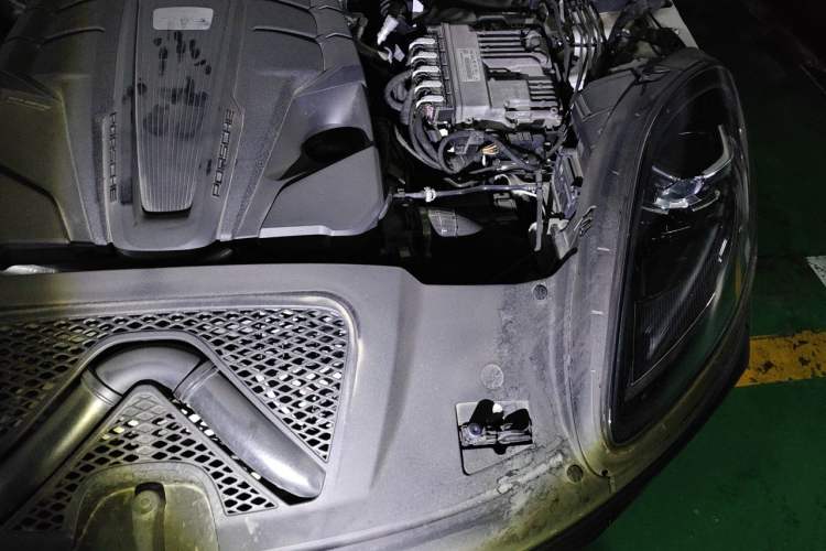 Used Porsche Macan 2022 Macan S 2.9T Engine Bay Left
