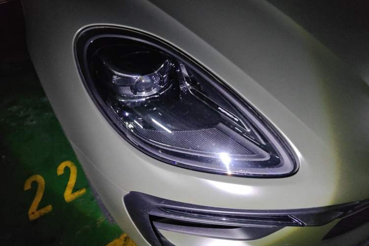 Used Porsche Macan 2022 Macan S 2.9T Right Front Headlight