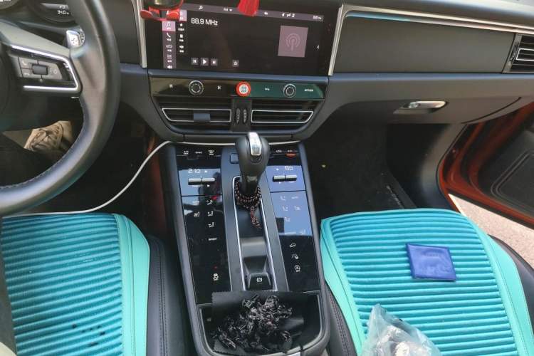 Used Porsche Macan 2022 Macan 2.0T Audio And AC Panel