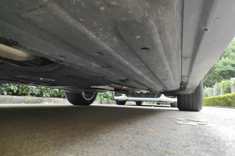 Used Porsche Macan 2022 Macan 2.0T Chassis Front Left