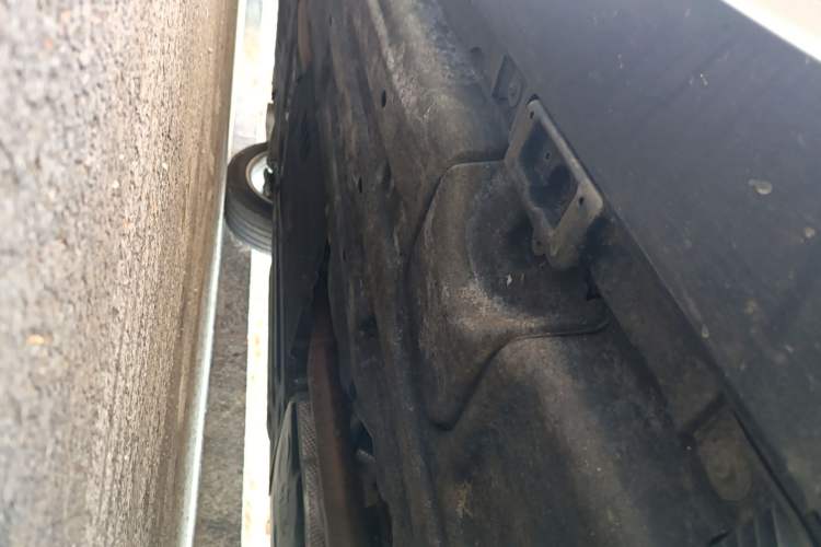Used Porsche Macan 2022 Macan 2.0T Chassis Rear Left