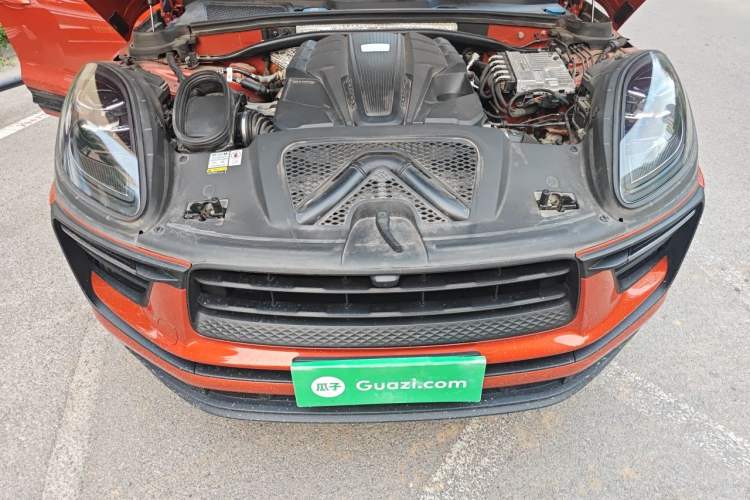 Used Porsche Macan 2022 Macan S 2.9T Engine Bay