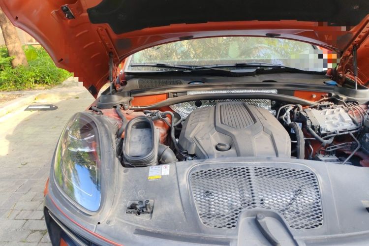 Used Porsche Macan 2022 Macan 2.0T Engine Bay Right