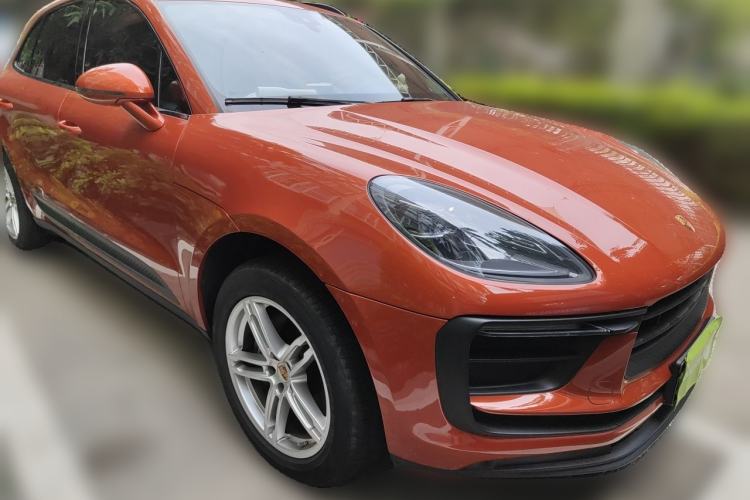 Used Porsche Macan 2022 Macan 2.0T Front Right 45 Deg