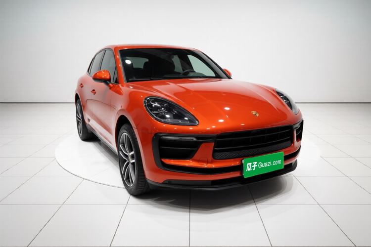 Used Porsche Macan 2022 Macan 2.0T Front Right 45 Deg