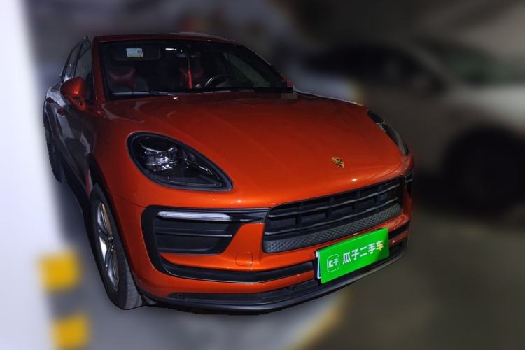Used Porsche Macan 2022 Macan 2.0T Front Right 45 Deg