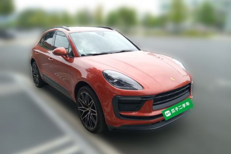 Used Porsche Macan 2022 Macan 2.0T Front Right 45 Deg