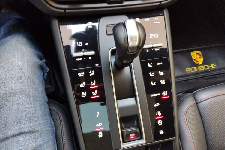 Used Porsche Macan 2022 Macan S 2.9T Gear Lever