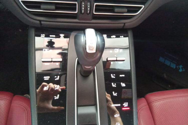 Used Porsche Macan 2022 Macan 2.0T Gear Lever