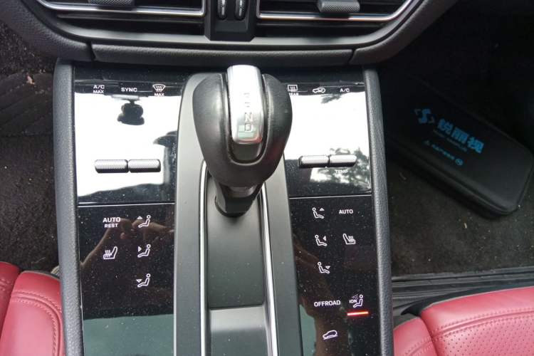 Used Porsche Macan 2022 Macan 2.0T Gear Lever