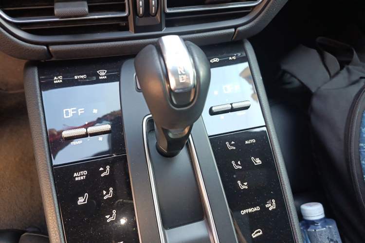 Used Porsche Macan 2022 Macan 2.0T Gear Lever