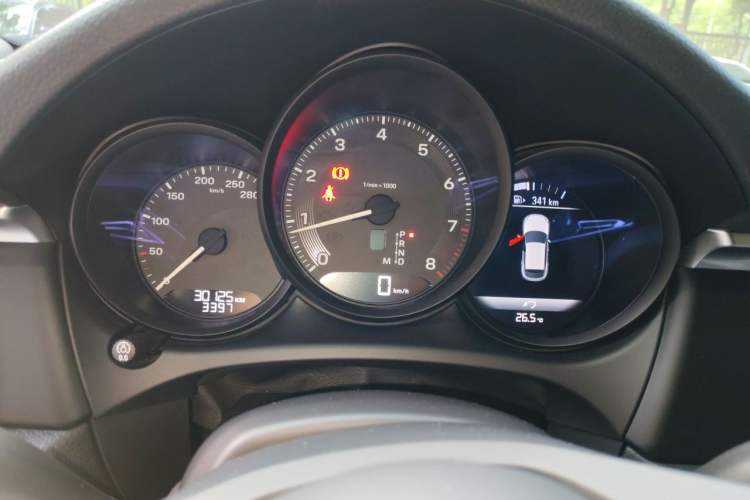 Used Porsche Macan 2022 Macan 2.0T Instrument Cluster