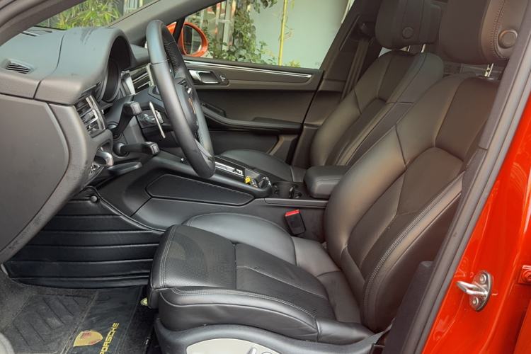 Used Porsche Macan 2022 Macan 2.0T Interior 1