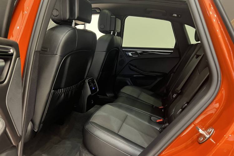 Used Porsche Macan 2022 Macan S 2.9T Interior 6