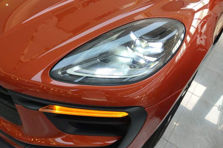 Used Porsche Macan 2022 Macan S 2.9T Left Front Headlight