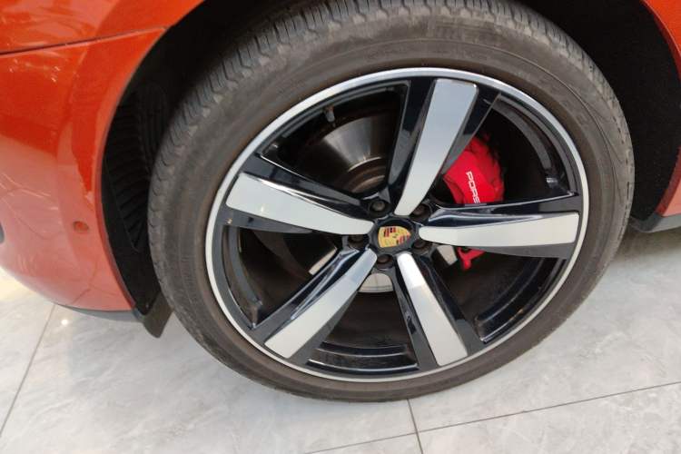 Used Porsche Macan 2022 Macan S 2.9T Left Front Wheel Hub