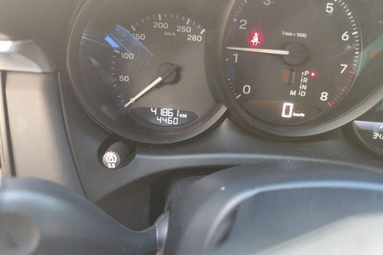 Used Porsche Macan 2022 Macan 2.0T Odometer Close Up