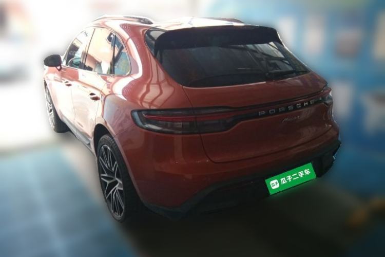 Used Porsche Macan 2022 Macan 2.0T Rear Left 45 Deg