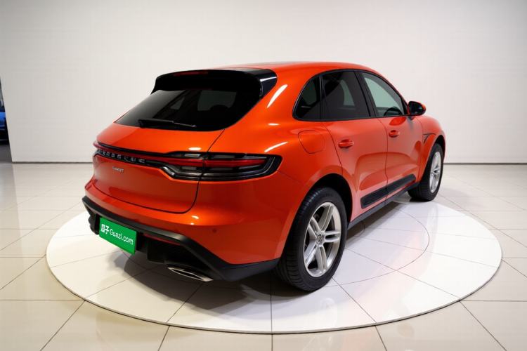 Used Porsche Macan 2022 Macan 2.0T Rear Right 45 Deg