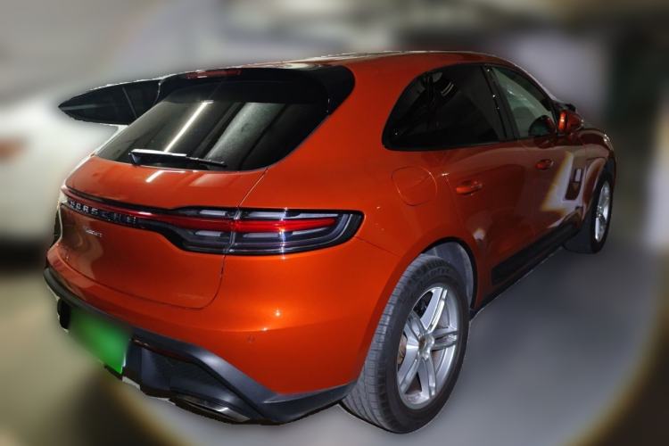 Used Porsche Macan 2022 Macan 2.0T Rear Right 45 Deg