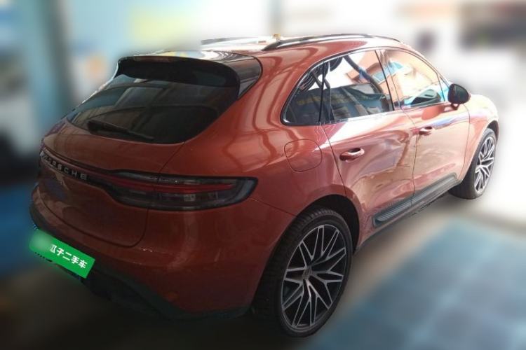 Used Porsche Macan 2022 Macan 2.0T Rear Right 45 Deg